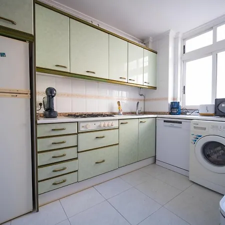 Beautiful 2 Bedroom In Parque Loix 3 Minutes Walk To The Apartment