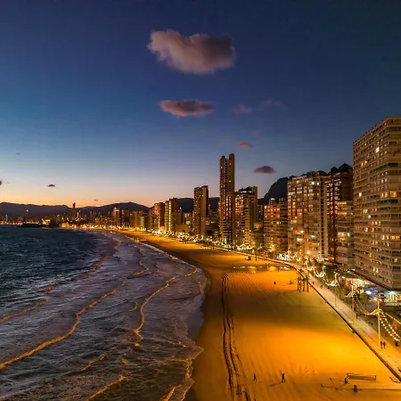 Beautiful 2 Bedroom In Parque Loix 3 Minutes Walk To The