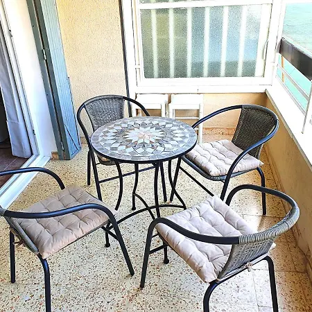 Beautiful 2 Bedroom In Parque Loix 3 Minutes Walk To The