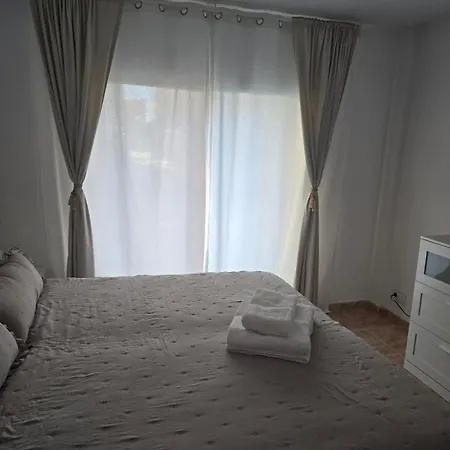 Apartmán Beautiful 2 Bedroom In Parque Loix 3 Minutes Walk To The *