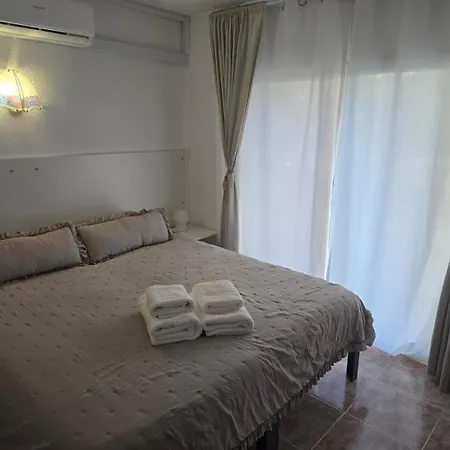 Beautiful 2 Bedroom In Parque Loix 3 Minutes Walk To The Benidorm